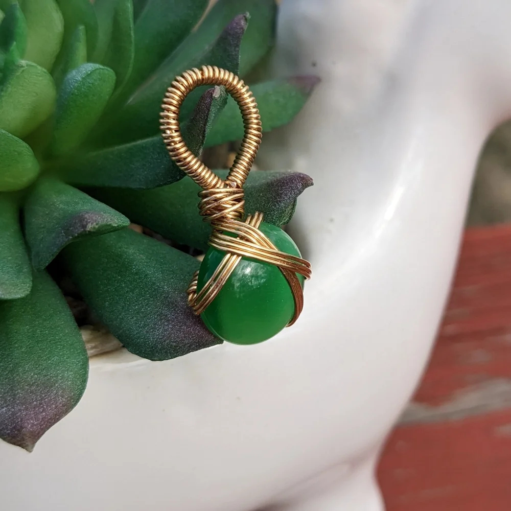 💚SOLD💚Green Cat's Eye Gold Wire Wrapped Pendant Handmade Glam Artisan Cute - Picture 5 of 10